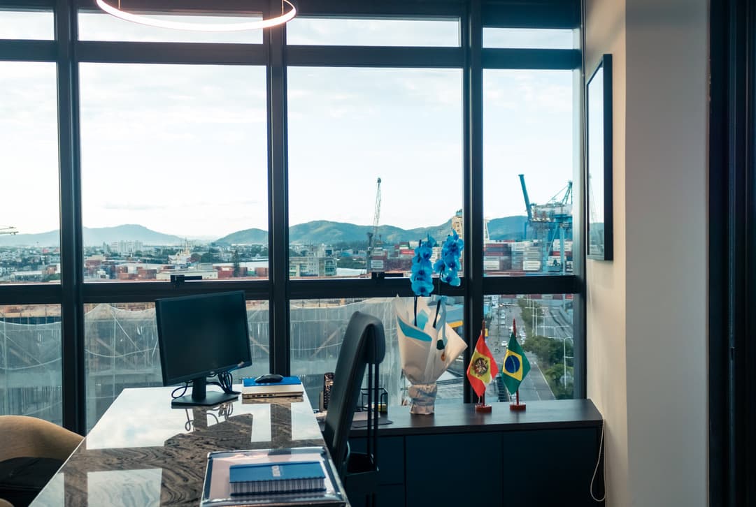 Ambiente interno da unidade Regência Contabilidade em Itajaí